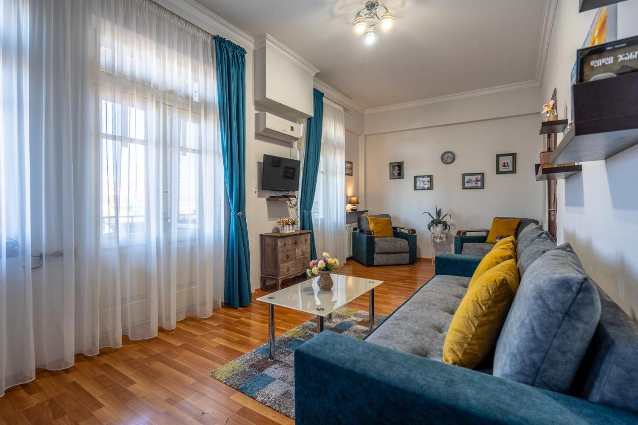 Golden View Apartment Tbilisi Ngoại thất bức ảnh